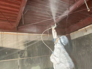 天井裏吹付材